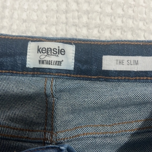 Jeans - Picture 2 of 4